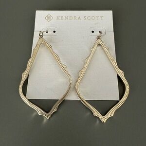 Kendra Scott Sophee Drop Earrings in Gold